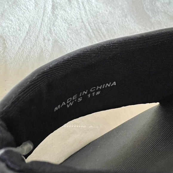 Fila Slippers - Picture 5 of 5